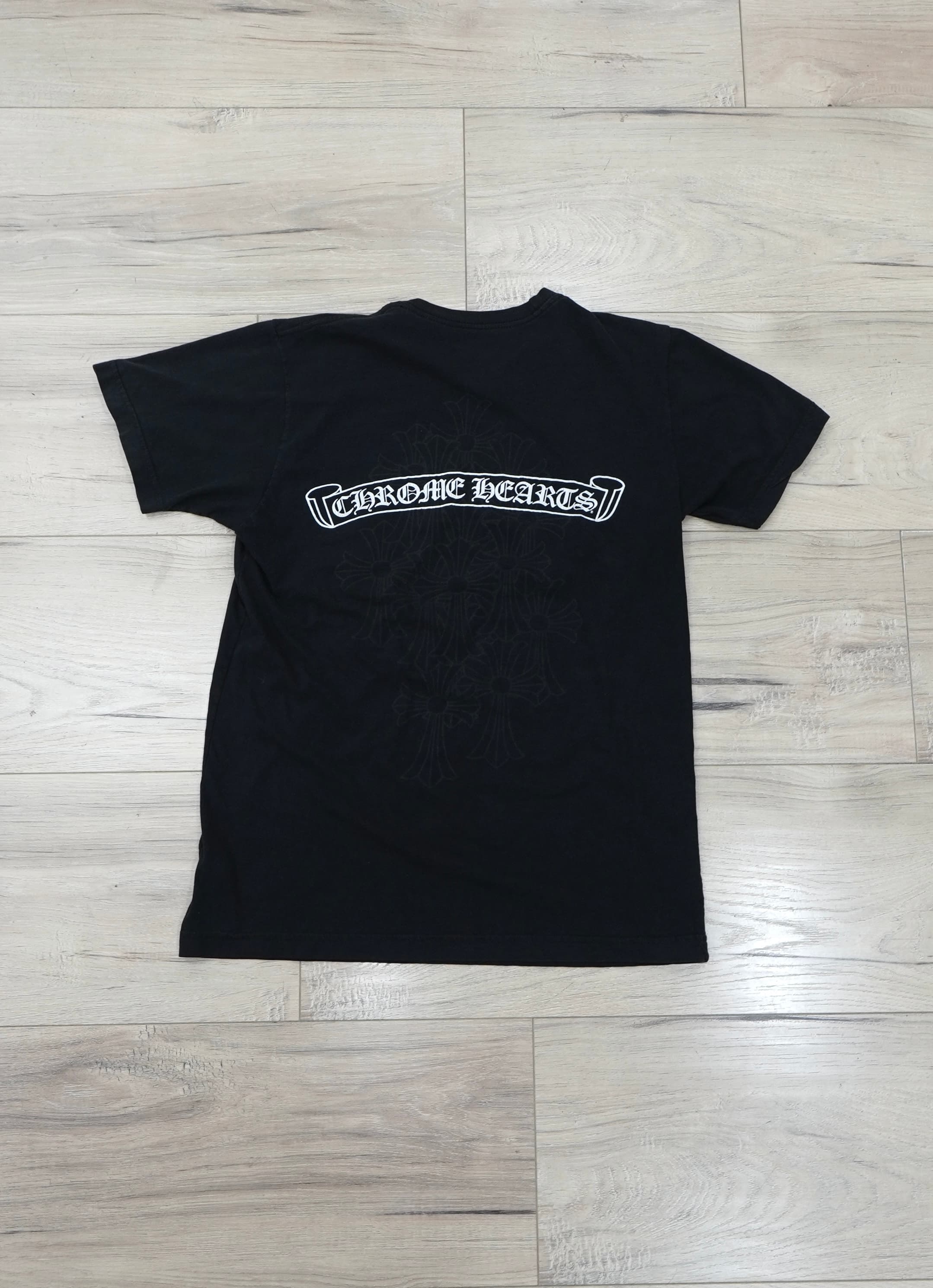 Chrome Hearts Cemetery Cross Scroll Logo T-Shirt